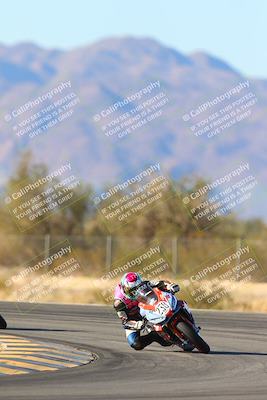 media/Jan-10-2025-CVMA Friday Practice (Fri) [[489e0da257]]/Group 4 and Trackday/Session 5 (Turn 7)/